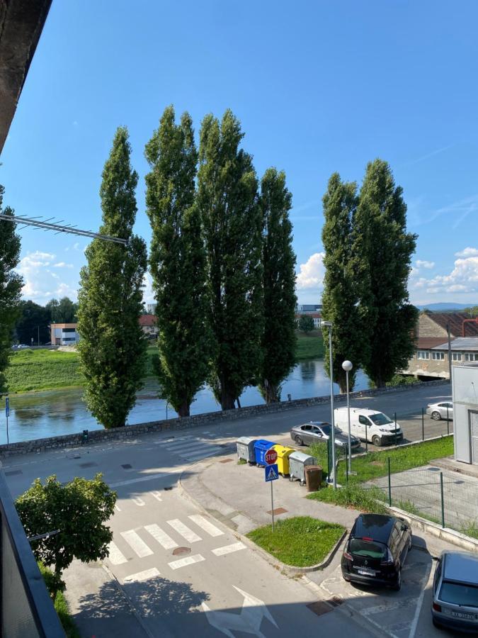 Apartman Colapis- Self Check In, Free Parking, Premium Location! Карловац Екстериор снимка